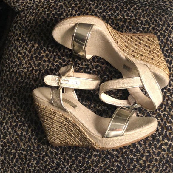 Shoes - Picture 3 of 3